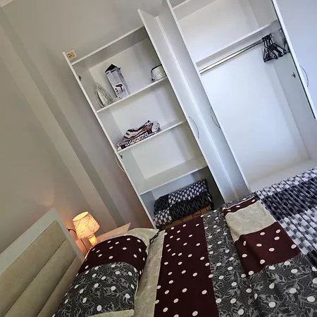 Casa Kuqa Сasa de vacaciones *